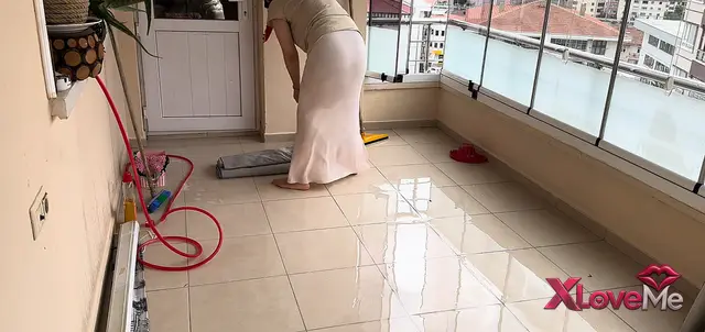 Youtube Katıl — Fatma ile Her telden ifşa Balkonda halı yıkadı — Fatma ile Her Telden