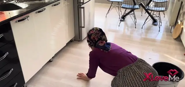 Fatmayla hertelden ifşa Mutfağın yerlerini sildi — Fatma ile Her Telden