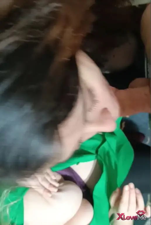 Sikiş Video — Grup Sakso Azra arkadaşını kocasına sakso için ikna etti — Azra