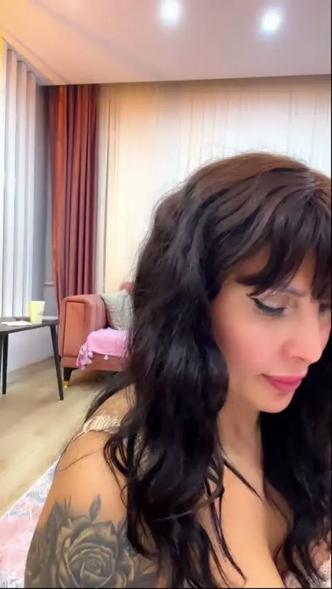 Lili ( Kızılşeytan) Ve Angel Normal+Pre — Lili Ve Angel
