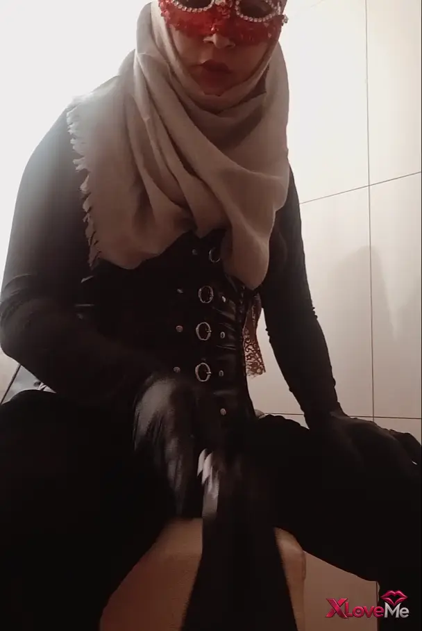 Bedava İfşa — Mistress Nilüfer ifşa – Türk Türbanlı Sahibe Vol 7 — Mistress Nilüfer