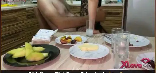 Türk İfşa Sitesi — Sikicisine masa hazırlamış alem yapıyolar