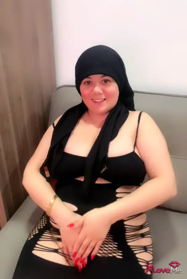 Köylü Porno — Tango Balkız ifşa Türbanlı şişman kızın yayını