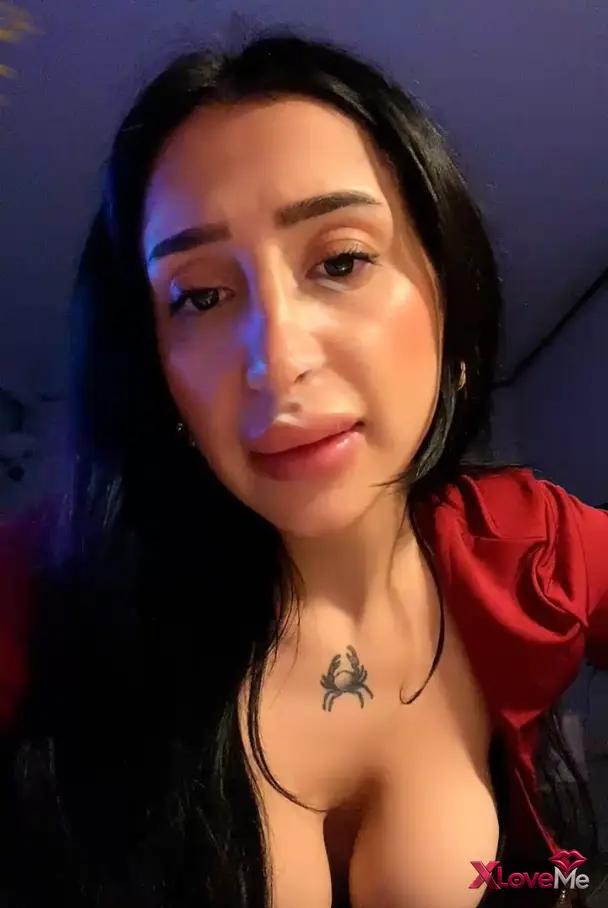 Pabirli ifşa Büyük memeli hatundan canlı yayın seyret — Tango Pabirli