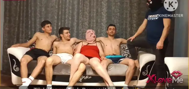 Amatör Sex — Türk porno film izle Nurten hanımı 3 genç sikiyor