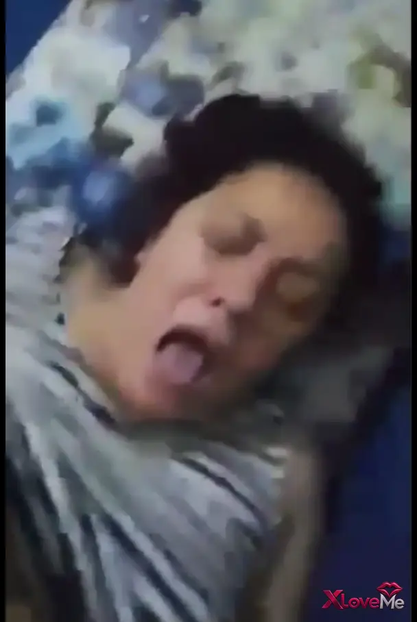 Mature Tube — Yaşlı kadının güzel amını bağırtarak sikişini bedava izle