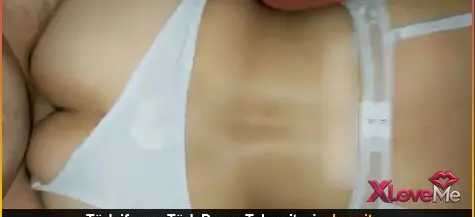 Sikiş Video — Yiyeceği yarrağı kıvama getiriyor