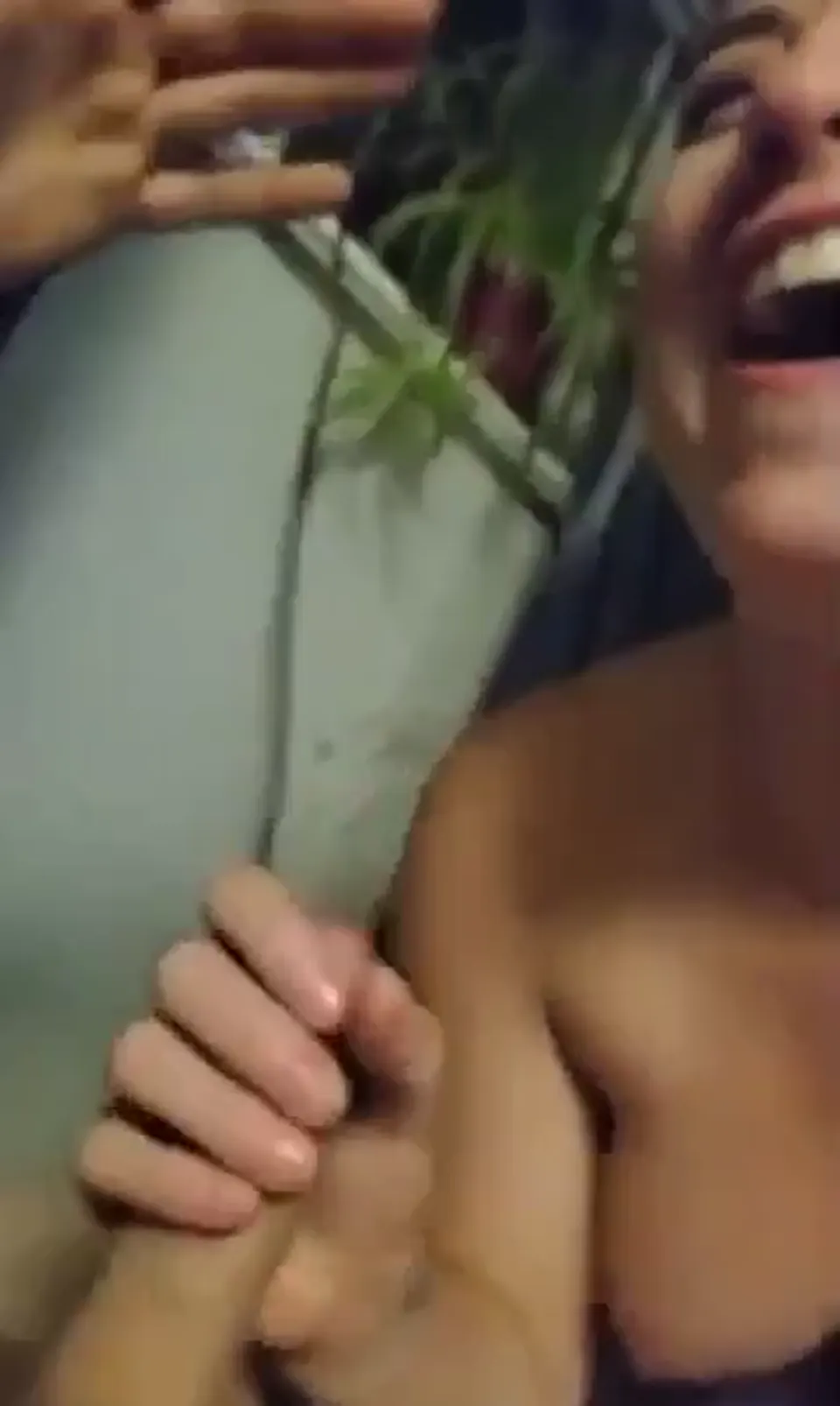 Ateşli hatun siki yalayıp kıllı amını siktirdi — Konulu Porno