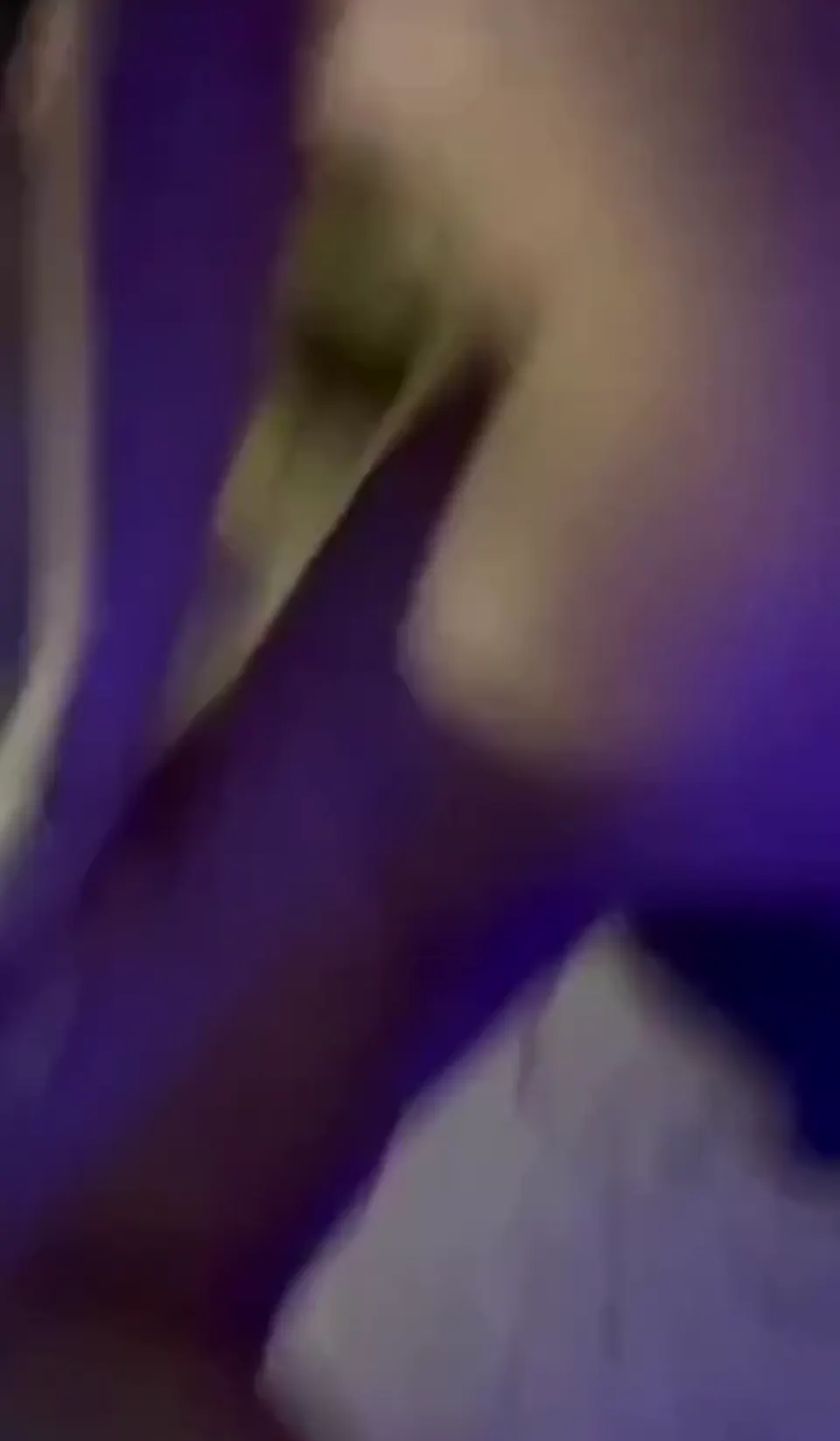 Genç Porno Zeynep Smith kucakta inleyerek amını siktirdi — Zeynep Smith — Amatör Porno