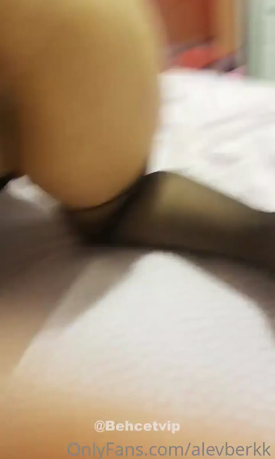 Onlyfans Berk Alev çiftinden sikiş seyret — Mobil Porno