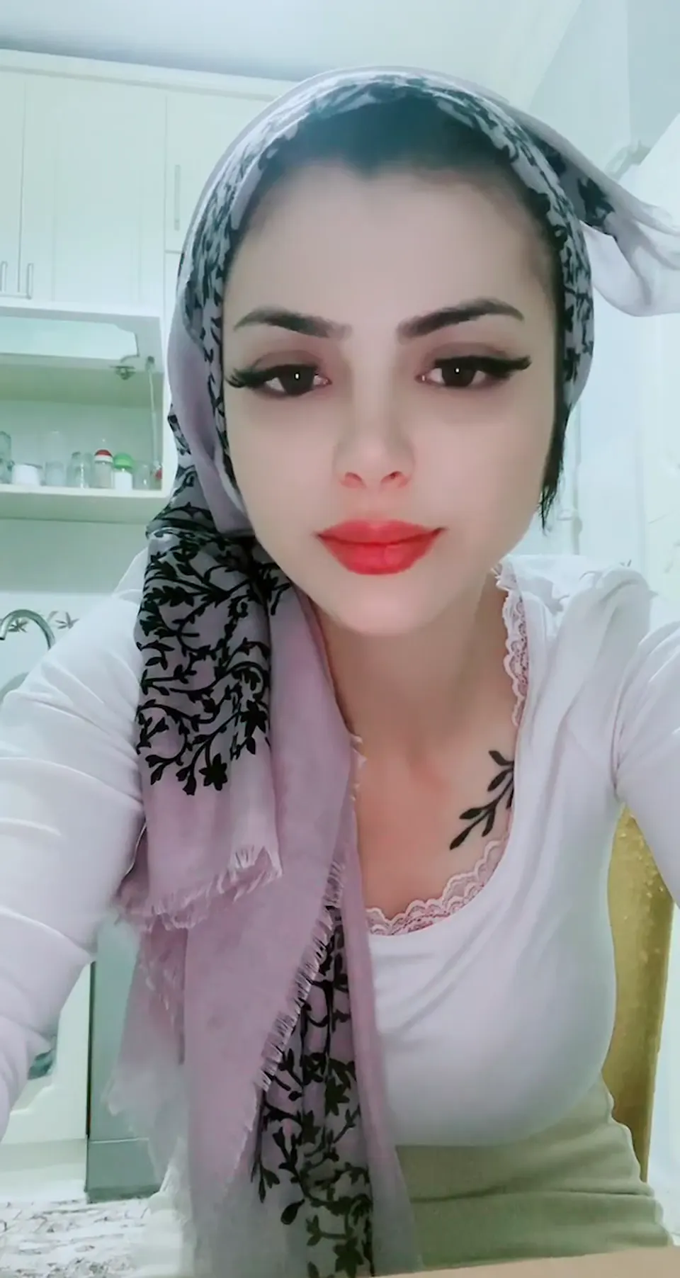 Ponçik özlem ifşa Regl dönemi yayında — Ponçik Özlem — Canlı Yayınlar