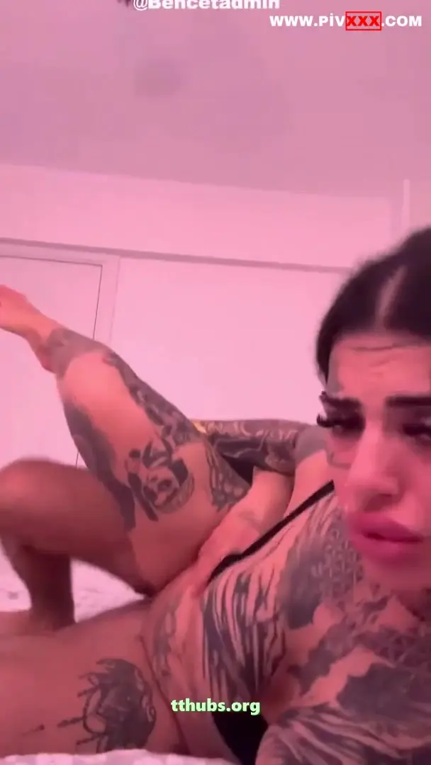 Raperin Yılmaz Yarağını İçine Alıyor Zevkten İnliyor - Porno Video — Raperin Yılmaz — Türk ifşa