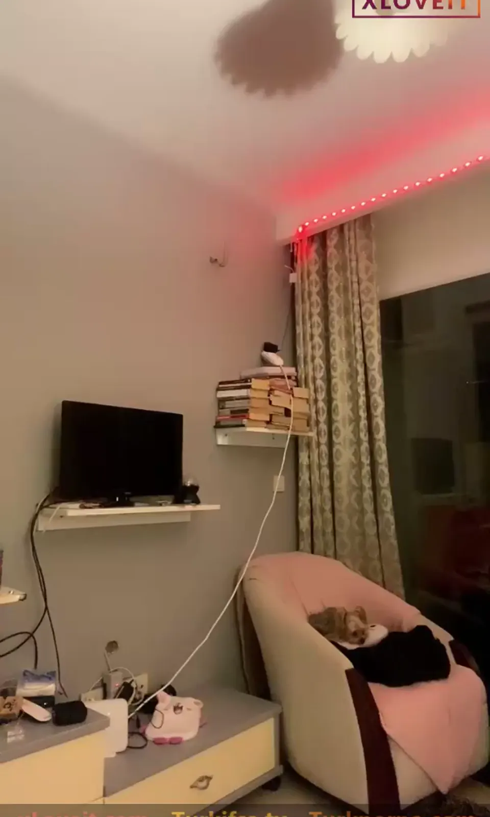 Tango Yasmin ifşa Genç escortun uzun yayınını seyret — Tango Yasmin — Canlı Yayınlar