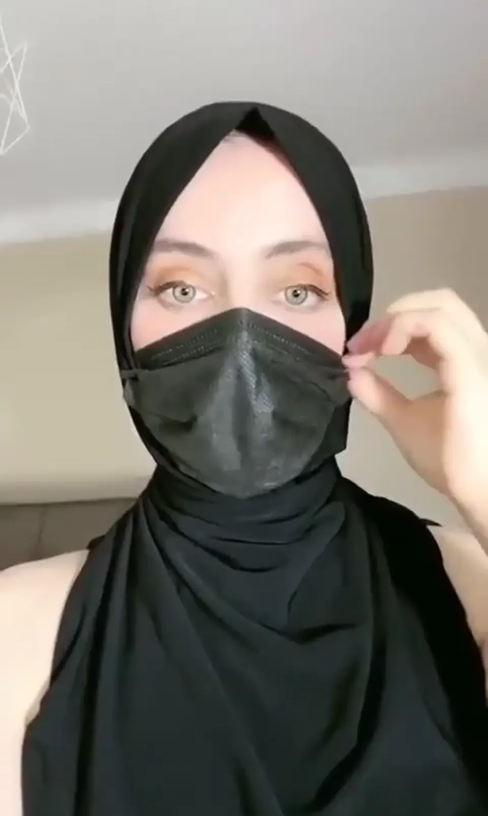 Türbanlı Boncuk ifşa Tango canlı seyret — Türbanlı Boncuk — Canlı Yayınlar