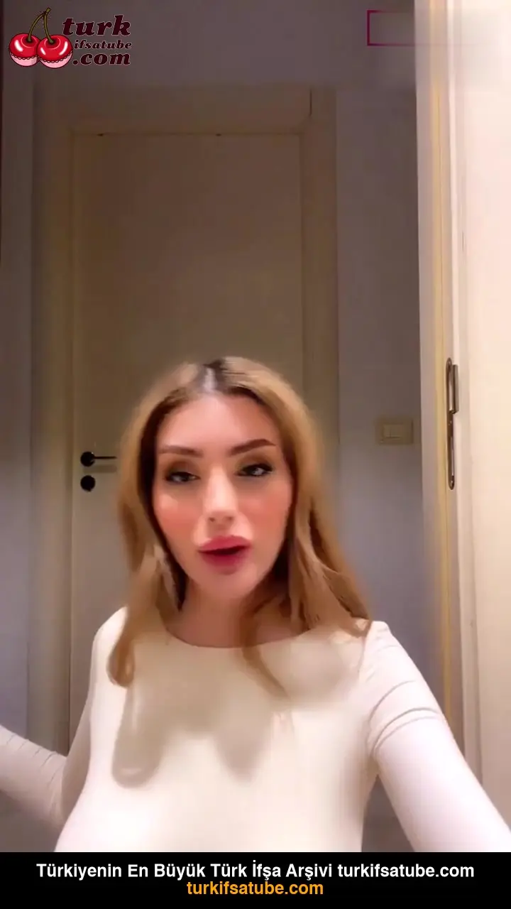 Turk Hatunun Celine Ile Gizli Ic Camasiri Gosterisi — Türk ifşa